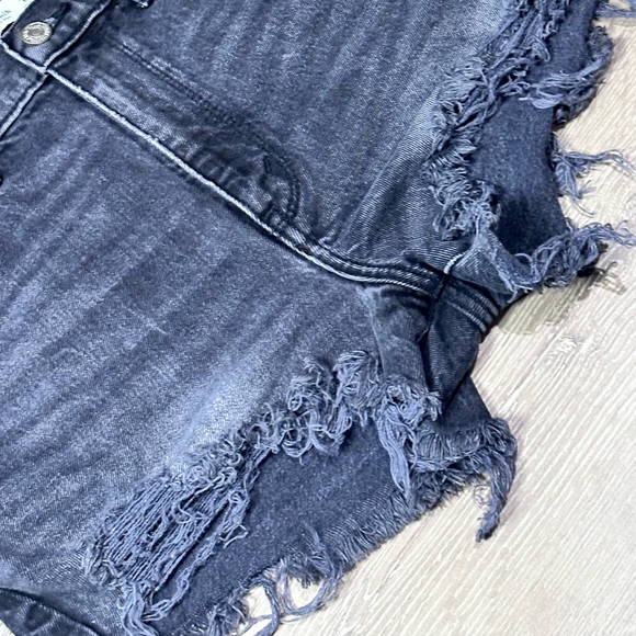 Abercrombie & Fitch Distressed The Mom High Rise Short Gray Wash - Picture 6 of 12